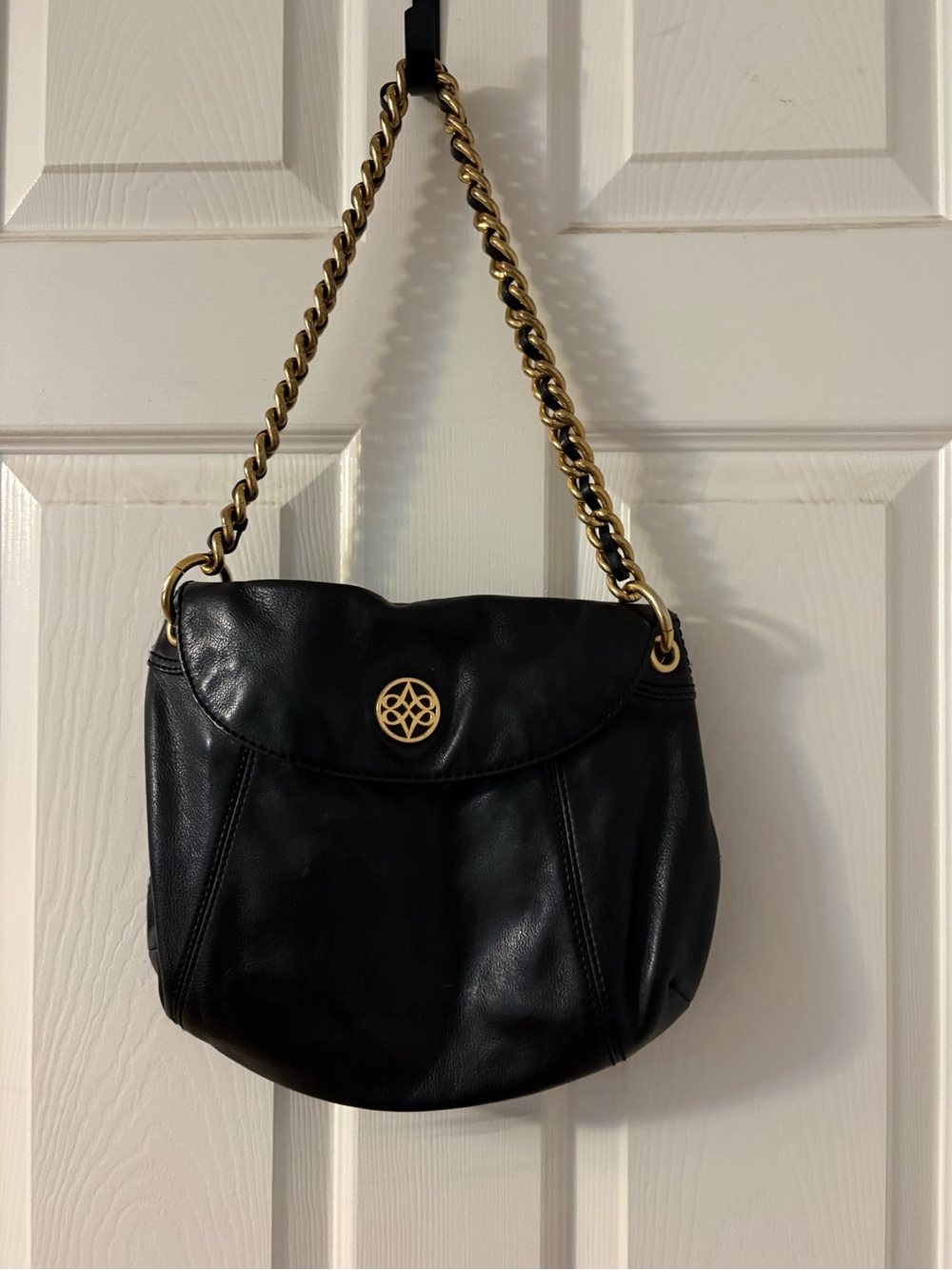ANTONIO MELANI Black Leather Shoulder Bag with Gold Chain